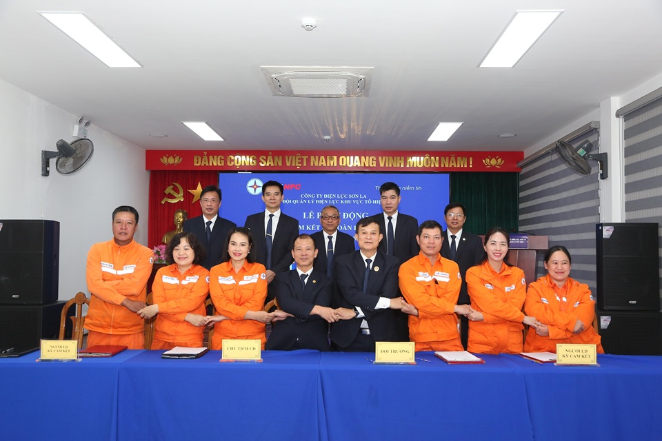 Công ty Điện lực Sơn La ký cam kết an toàn lao động năm 2026